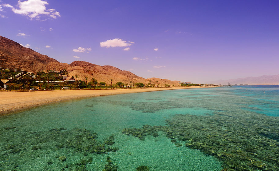 Schöne Aussichten zum Tauchen in Jordanien Traumstrand Tauchen Jordanien
